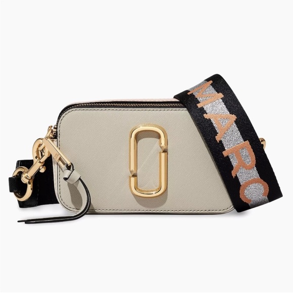 Marc Jacobs Handbags - Marc Jacob snapshot Beige and Pink Crossbody Bag